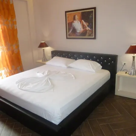Villamaria Hotel 3*