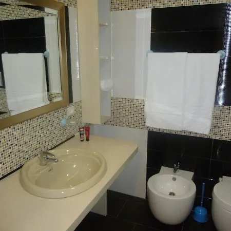 Отель Villamaria 3*