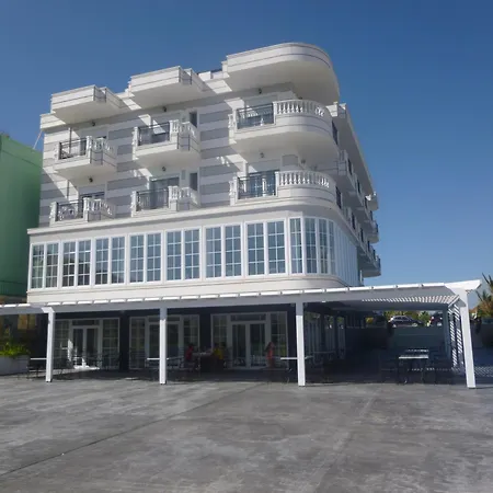 Hotel Villamaria 3*