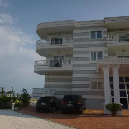 Hotel Villamaria 3*